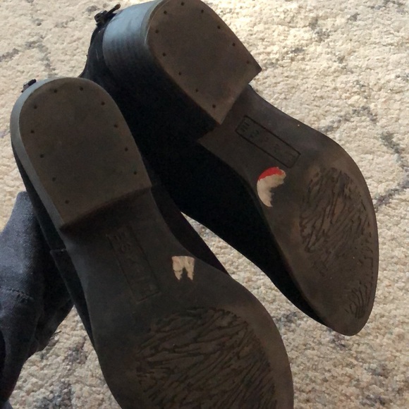 Size 6 Booties - Picture 5 of 6